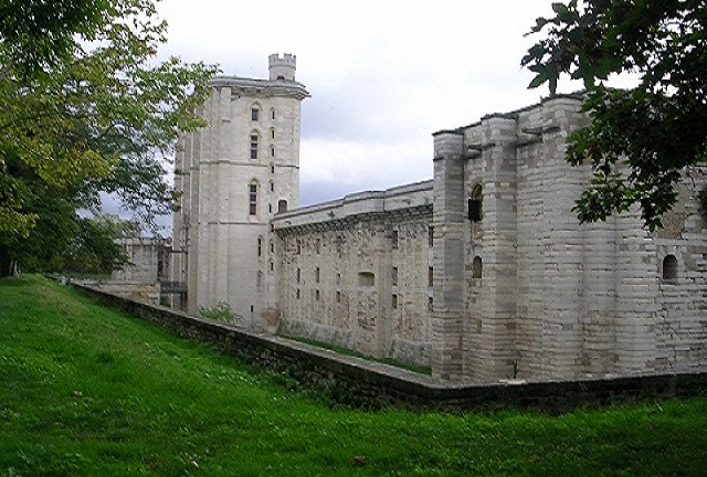 Pour votre achat immobilier à Vincennes, faites-vous accompagner par un spécialiste, et avec l’agence Brun Immobilier à Vincennes, assurez-vous de concrétiser votre projet immobilier - avis de valeur offert