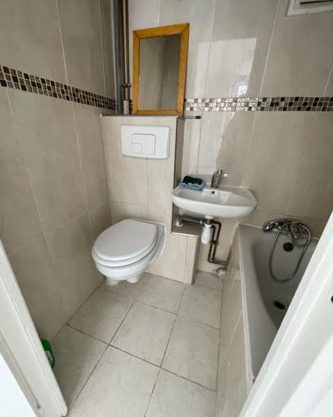 Vente PARIS 20 Studio 15.29 m²